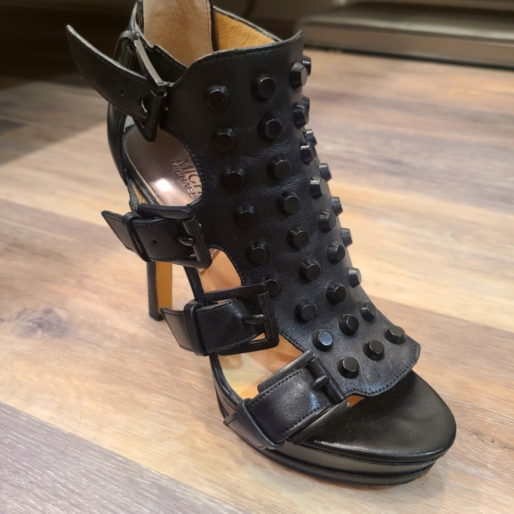 Blacke Leather Studded Heels - Picture 2 of 6